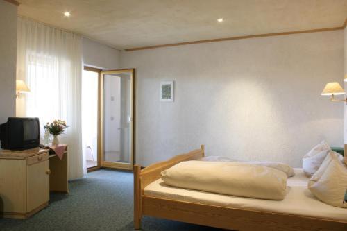 Spessarter Hof Hotel Hobbach Exterior photo